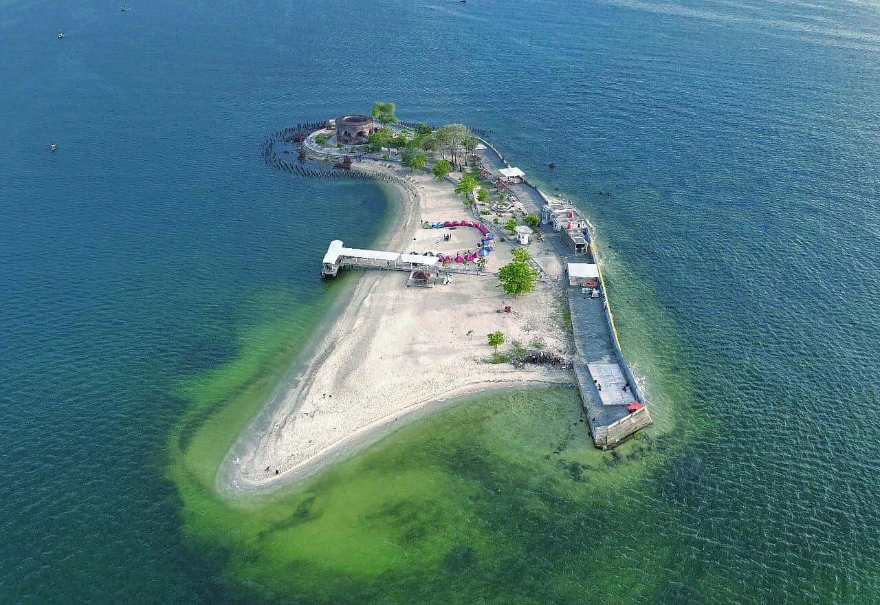 Explore Pulau Seribu (Cipir, Onrust, Kelor)